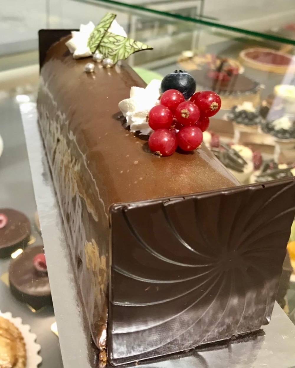 AD33A28B-1357-4424-A099-EA2643654697